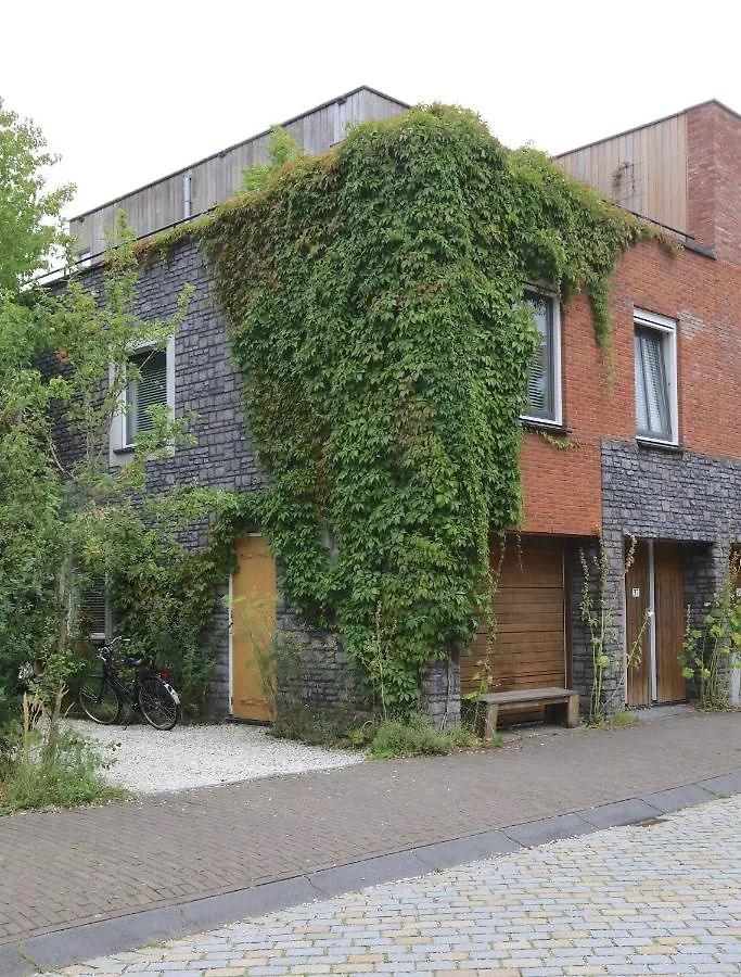 B&B De Zwanebloem Amsterdam 2*,  Netherlands
